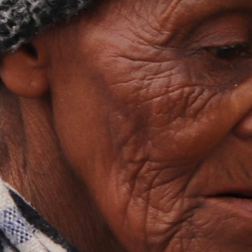 87-jarige oma zorgt voor 15 kinderen