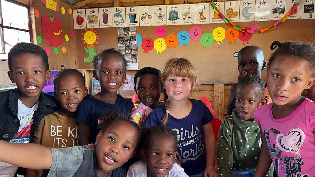 Een prachtig portret van de kinderen die opgevangen worden bij Qulashe kinderen van Qulasche